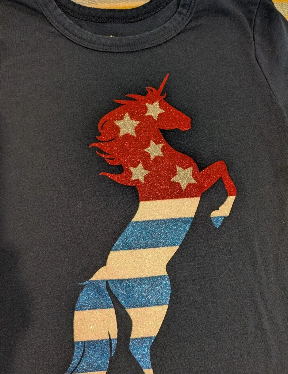 ⭐ Girls Celebrate Patriotic Glitter Sparkle Unicorn Shirt M 7-8